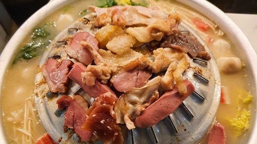 Yak Kin Mookata