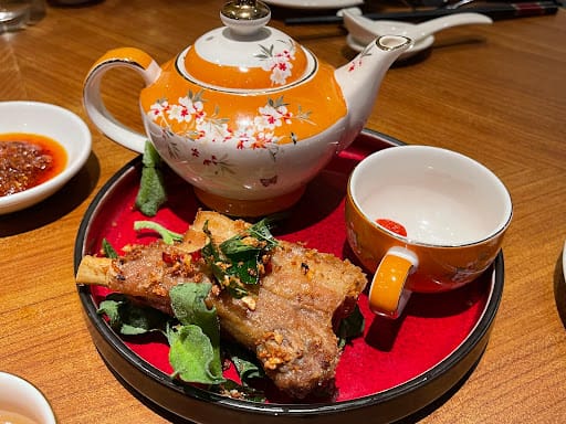 Hua Ting Restaurant