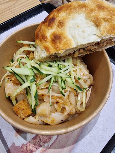 Qin Ji Rougamo 秦记肉夹馍