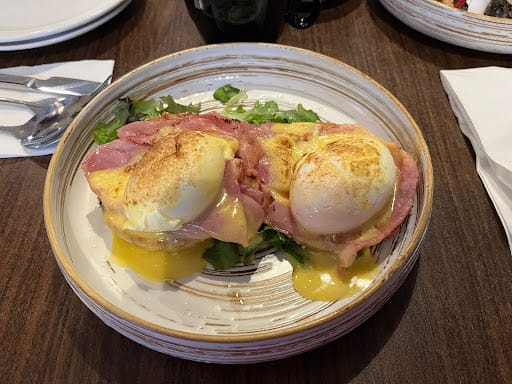 Bee's Knees at The Garage