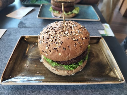 HANS IM GLÜCK German Burgergrill | VIVOCITY