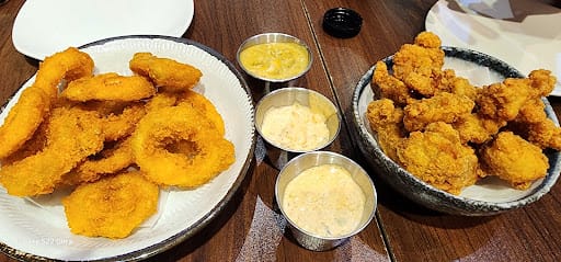 Ollie Kitchen & Bar (Orchard)