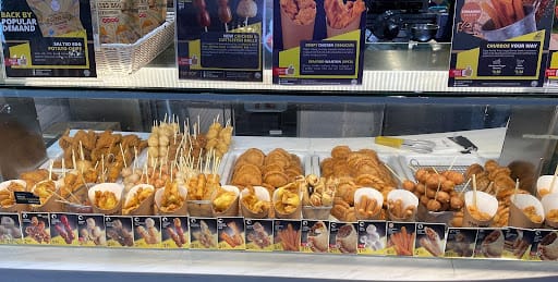 Tip Top Curry Puff @ Compass One