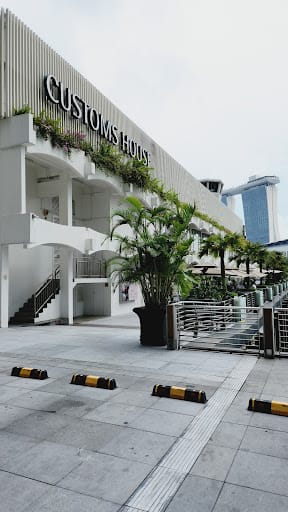 Super Loco Customs House