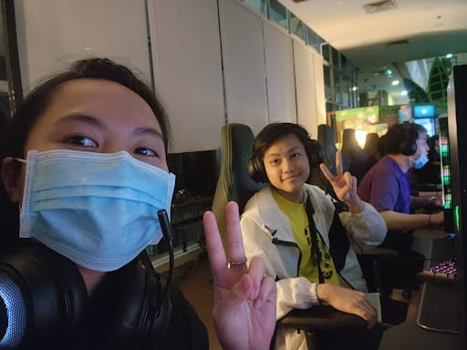 Clique Gaming Safra Jurong Cyber Cafe (LAN Shop)