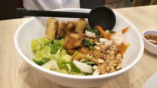 So Pho (Causeway Point)