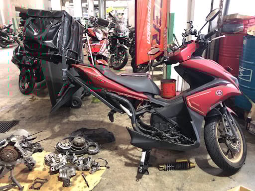 High Speed Garage @ Soon Lee