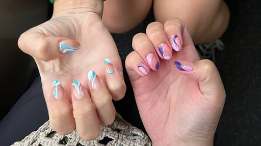 Mirror Mirror Hair & Nail Lounge