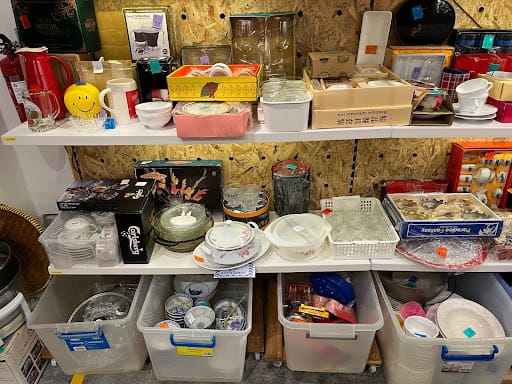 SSVP SHOP Thrift Shop