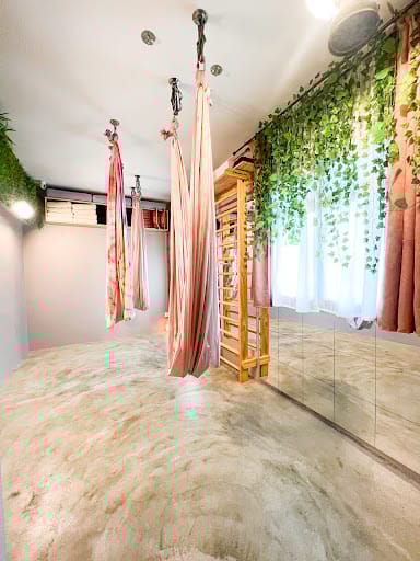 thebansheeyogini home yoga studio