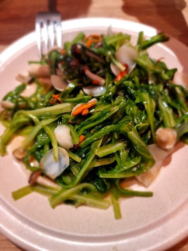 Dian Xiao Er (Causeway Point)