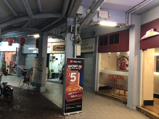 Pizza Hut - Clementi