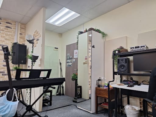 Tiny Mighty Studio - Recording Studio