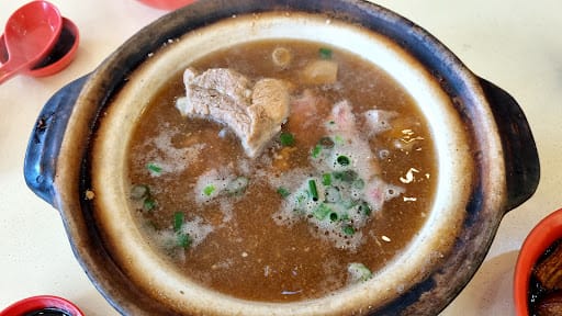 Kam Par Claypot Bak Kut Teh and Chicken Rice 金宝