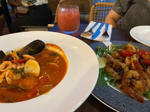 LIT Bar Lounge Restaurant