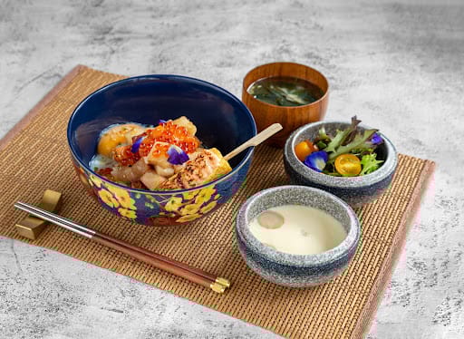 OMU NOMU Craft Sake & Raw Bar