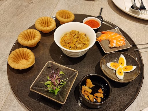 Bonding Kitchen Restaurant Singapore (Orchard Gateway)