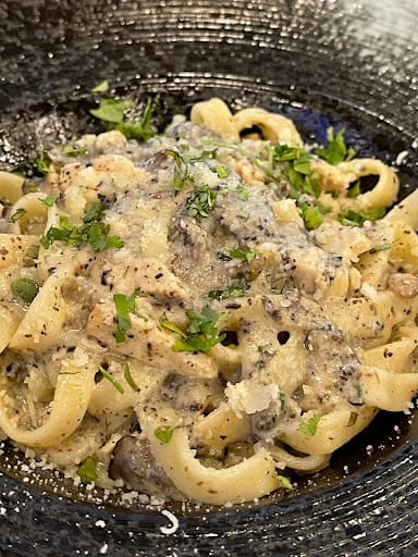 Gigi Gourmet Deli (MBS)