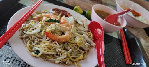 3 Sisters Prawn Noodle
