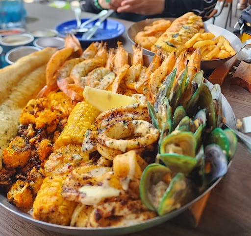 Fish & Co. (AMK Hub)