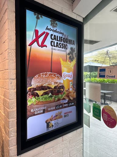 Carl’s Jr @ King Albert Park