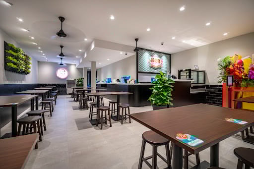 White Restaurant (Tampines Mall)