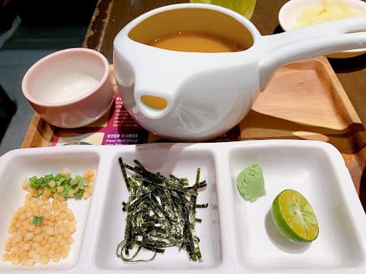 Aburi Kaisen Don Keisuke (Bugis)