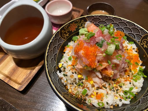 Aburi Kaisen Don Keisuke (Bugis)