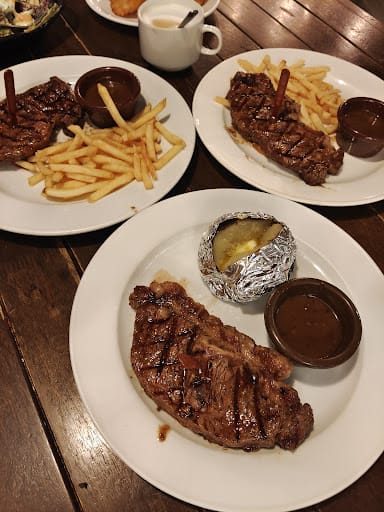 ASTONS Steak & Salad @ The CentrePoint