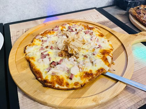 7th Heaven KTV and Cafe