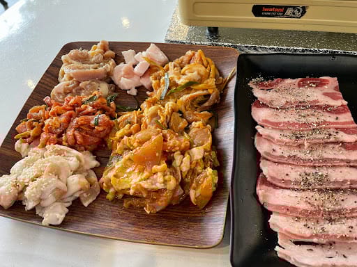 Yak Kin Mookata - Bukit Merah