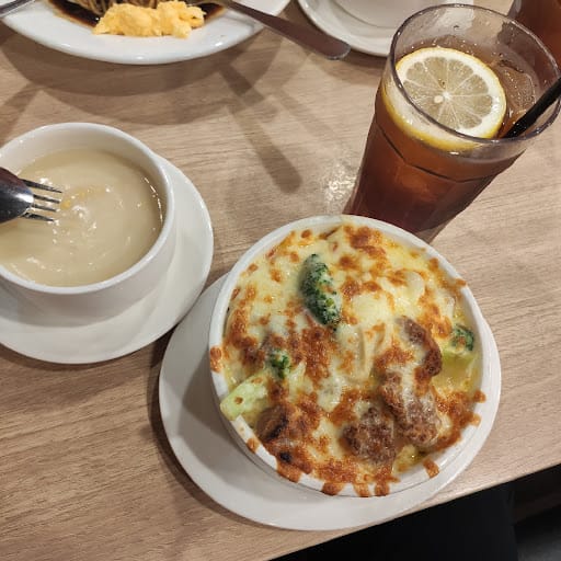 Eighteen Chefs Star Vista