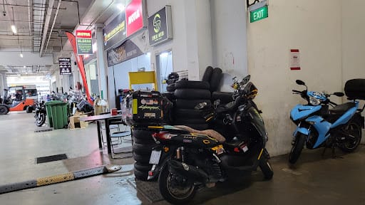 High Speed Garage @ Soon Lee