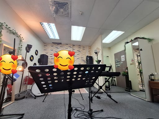 Tiny Mighty Studio - Recording Studio