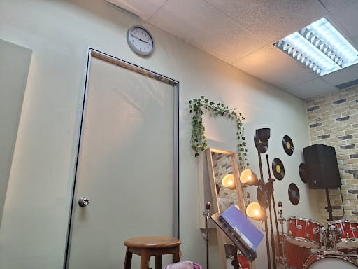 Tiny Mighty Studio - Recording Studio