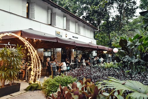 Bee's Knees at The Garage