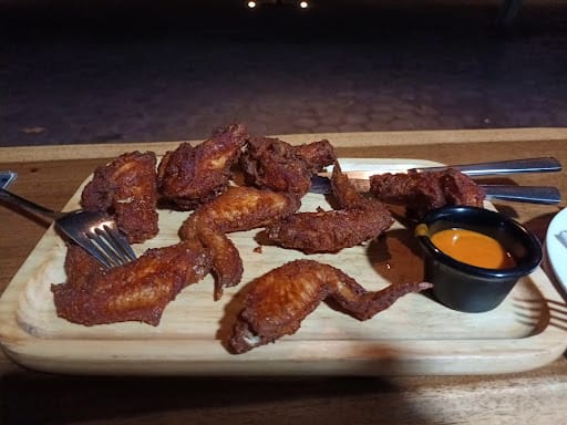 Al Capone's Sports Bar + Dining Kallang Wave Mall