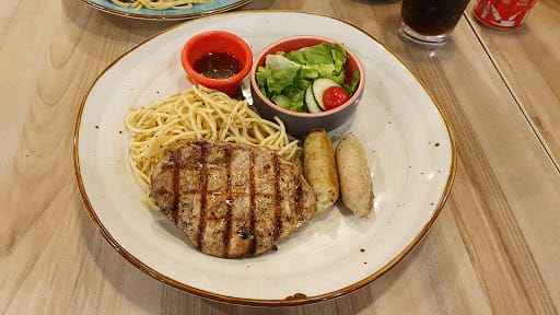 Hot Tomato (Causeway Point)