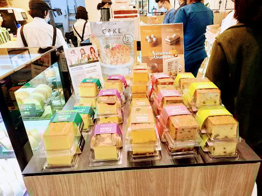 Polar Puffs & Cakes | Tan Tock Seng Hospital