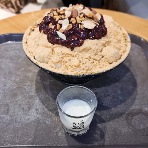 O'ma Spoon (313 Somerset)