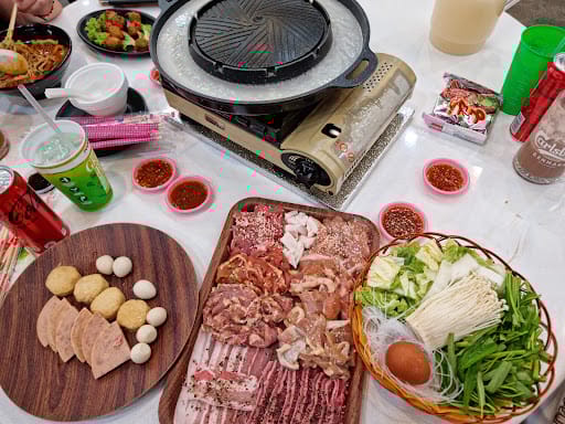 Yak Kin Mookata - Bukit Merah