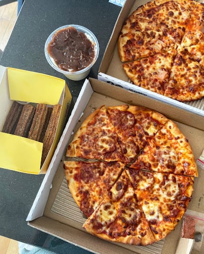 Canadian 2 For 1 Pizza (111 Somerset)