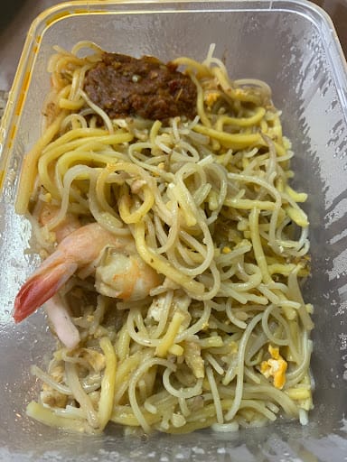 Yang Zhou Fried Hokkien Sotong Prawn Mee 洋洲福建蘇東蝦麵 ( #01-16)