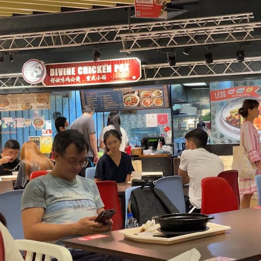 DIVINE CHIKEN POT westgate 好滋味鸡公煲