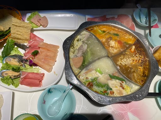 Shi Li Fang Hot Pot @ Orchard Central