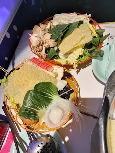 Shi Li Fang Hot Pot @ Orchard Central