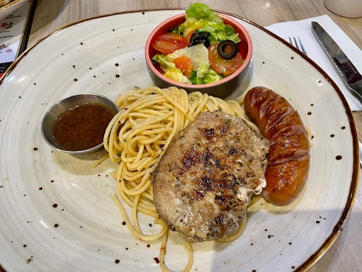 Hot Tomato Bistro (Bedok Mall)