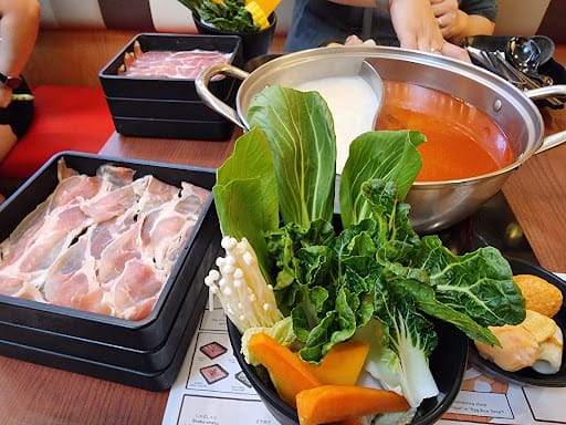 Suki-Ya (All you can eat shabu shabu)