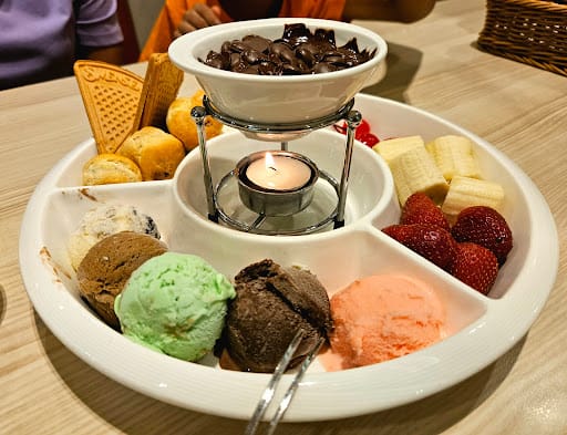 Swensen's @ Compass One