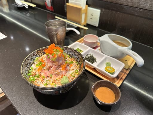 Aburi Kaisen Don Keisuke (Bugis)